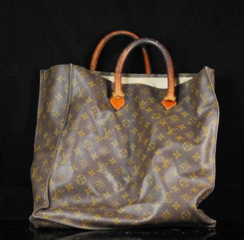 lv tote bag on the go size|vintage Lv tote bag.